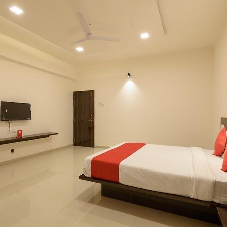 Oyo 22964 Kundan Lawns Hotell Shirdi Eksteriør bilde