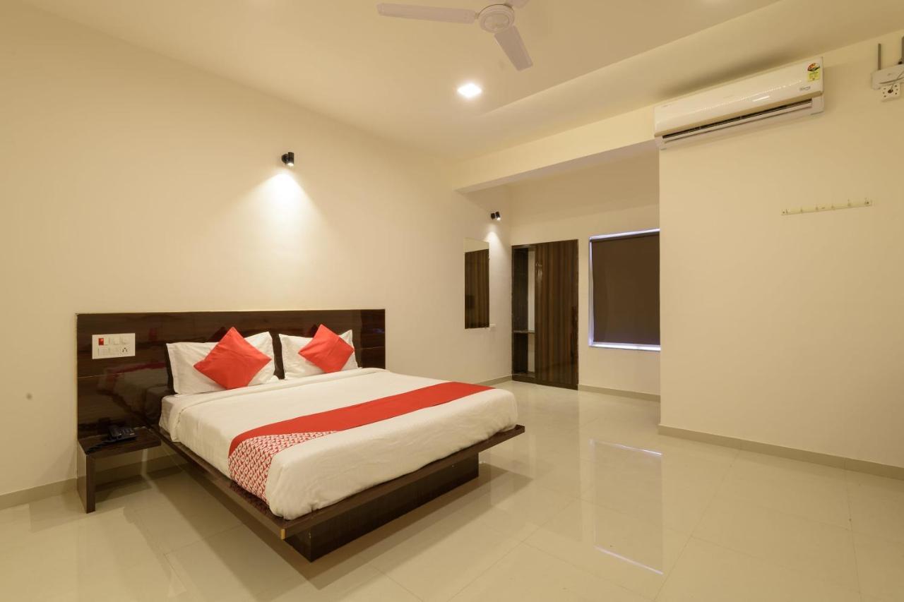 Oyo 22964 Kundan Lawns Hotell Shirdi Eksteriør bilde