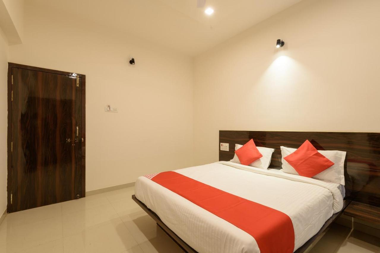 Oyo 22964 Kundan Lawns Hotell Shirdi Eksteriør bilde
