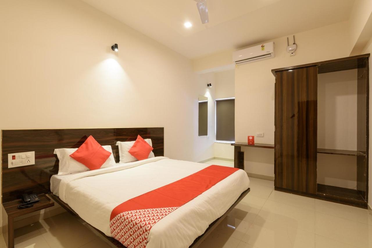 Oyo 22964 Kundan Lawns Hotell Shirdi Eksteriør bilde